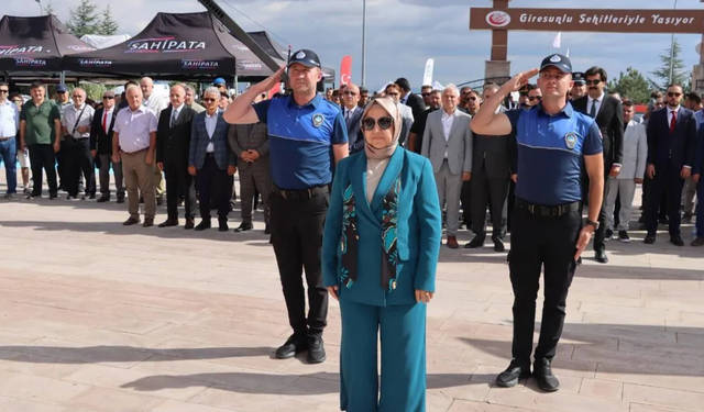 İscehisar’da anlamlı tören: Büyük Taarruz’un 104. yılı Giresunlular Şehitliği’nde anıldı
