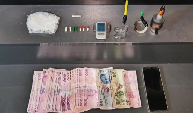 Afyonkarahisar’da otomobilde uyuşturucu ele geçirildi: Şüpheli tutuklandı