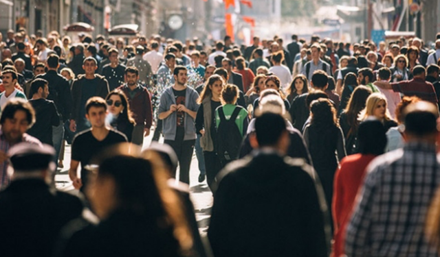 Türkiye nüfusu ne kadar? Türkiye'de kaç milyon erkek ve kadın var?
