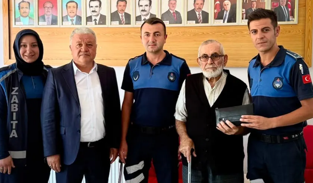Dinar’da örnek davranış: Yolda bulduğu çantadaki 8 bin Euro’yu teslim etti
