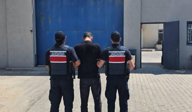 Afyonkarahisar’da jandarma bir haftada 24 aranan şahsı yakaladı: 12 kişi tutuklandı