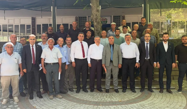 AK Parti Afyonkarahisar heyeti Çay’da köy muhtarlarının taleplerini dinledi