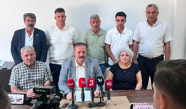 Afyonkarahisar İl Genel Meclisi'nde istifa yağmuru: CHP'li meclis üyeleri Yeni Parti'ye geçti