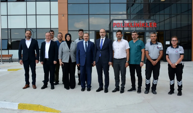 Prof. Dr. Veysel Eroğlu Afyonkarahisar Ağız ve Diş Sağlığı Hastanesini ziyaret etti