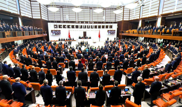 SON DAKİKA: Çerçeve yasa komisyondan geçti!