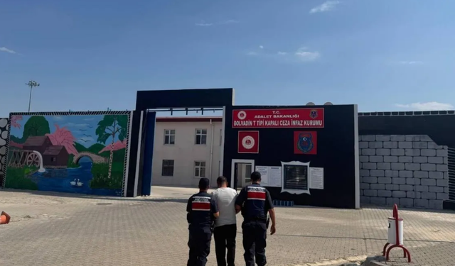 Afyonkarahisar’da jandarmadan sıkı takip: Aranan 24 kişi yakalandı, 12’si tutuklandı