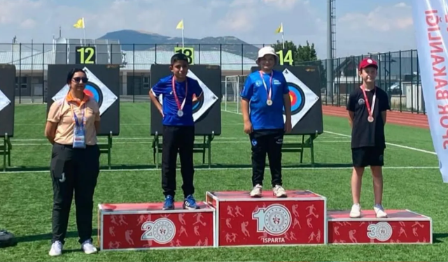 Afyon Okçuluk Spor Kulübü’nden Göller Bölgesi Şampiyonası’nda Büyük Başarı