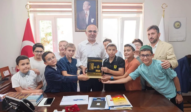 Afyonkarahisar Müftüsü İmamoğlu, yaz Kur’an kursu öğrencileriyle buluştu