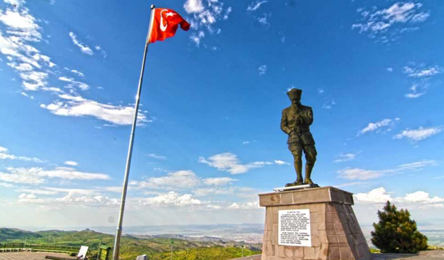 Afyon’da öğrencilere anlamlı proje: Milli Mücadele’nin izlerini Kocatepe’de görecekler