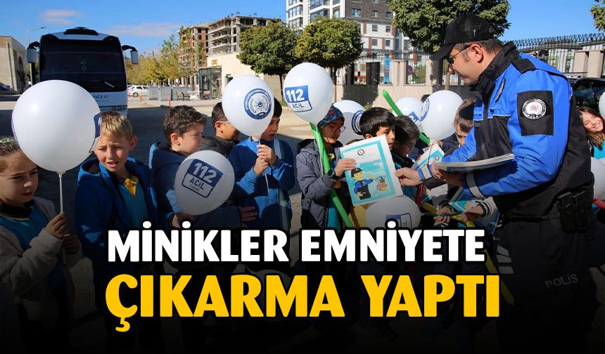 Minikler Polis Abileri ve Ablalarıyla Keyifli Vakit Geçirdi