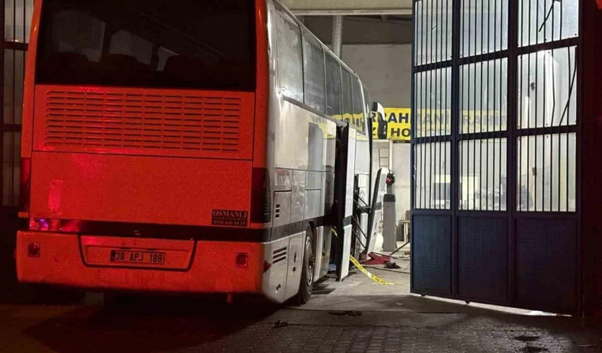 Kayseri’de Feci İş Kazası: Otobüsün Altında Kalan Tamirci Hayatını Kaybetti