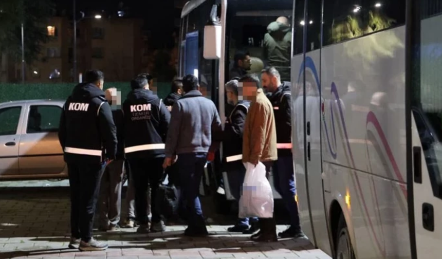 Buca Belediyesi’nde Rüşvet Soruşturması: 26 Şüpheli Adliyeye Sevk Edildi