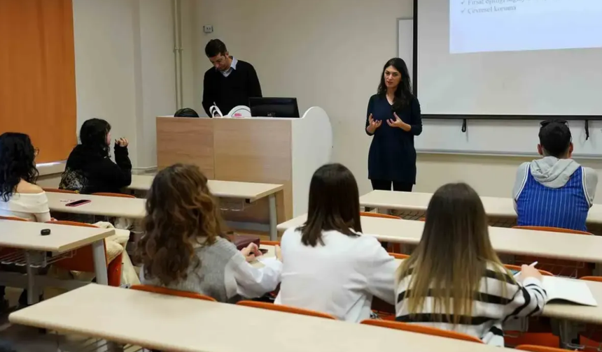 Üniversitelerde Yeni Dönem: YÖK Duyurdu! 1 Dönem Staj Zorunlu Oluyor, İşte 7 Pilot İl