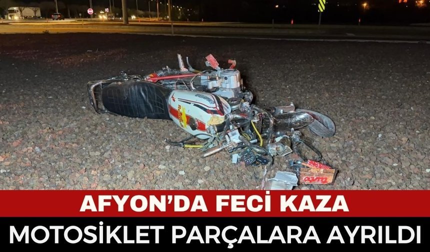 Afyonkarahisar’da Motosiklet Parçalara Ayrıldı! Kazada 2 Kişi Ağır Yaralandı