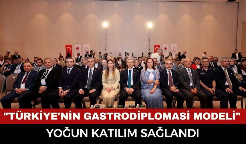 Cumhurbaşkanlığı'nın Dev Projesinde Güç Birliği! AK Parti Afyonkarahisar Kadroları Zirveye Çıkarma Yaptı